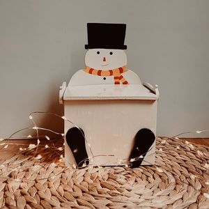 Vintage Wooden Christmas snowman recipe box with lid
